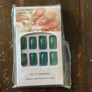 Metallic False Nails